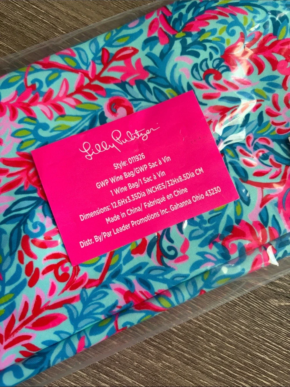 NWT Lilly Pulitzer Wine Bag Surf Blue Flim Flam